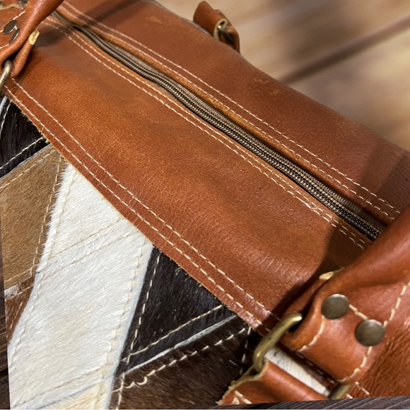 Fabulous Duffel Unisex genuine Cowhide Leather XL travel weekender patched - Picture 12 of 14